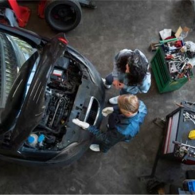 Transformation in the automotive industry: sustainable production models, environmentally friendly approaches, and global competitive dynamics.